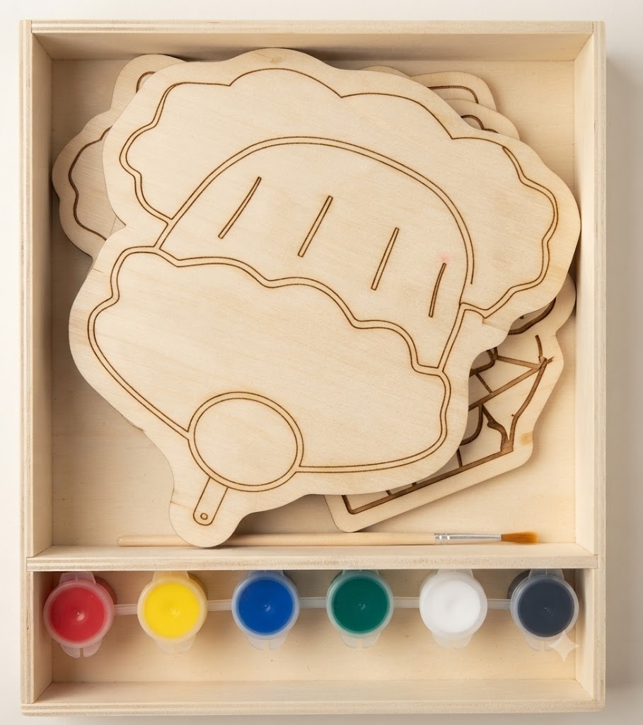 Coloring wood figures