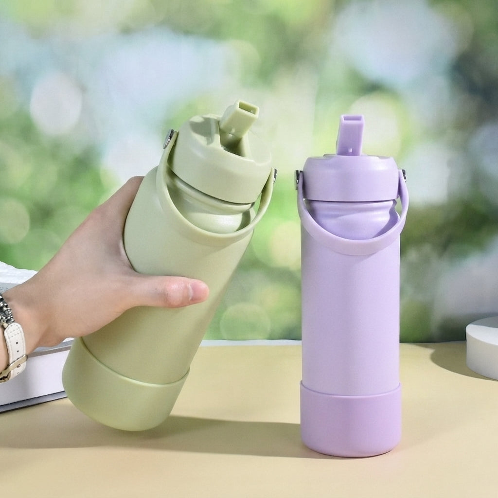 Stainless steel vacuum bottle - with straw