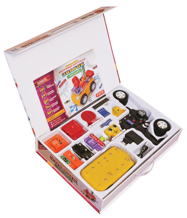 Super smart electronic car kit from Znatok