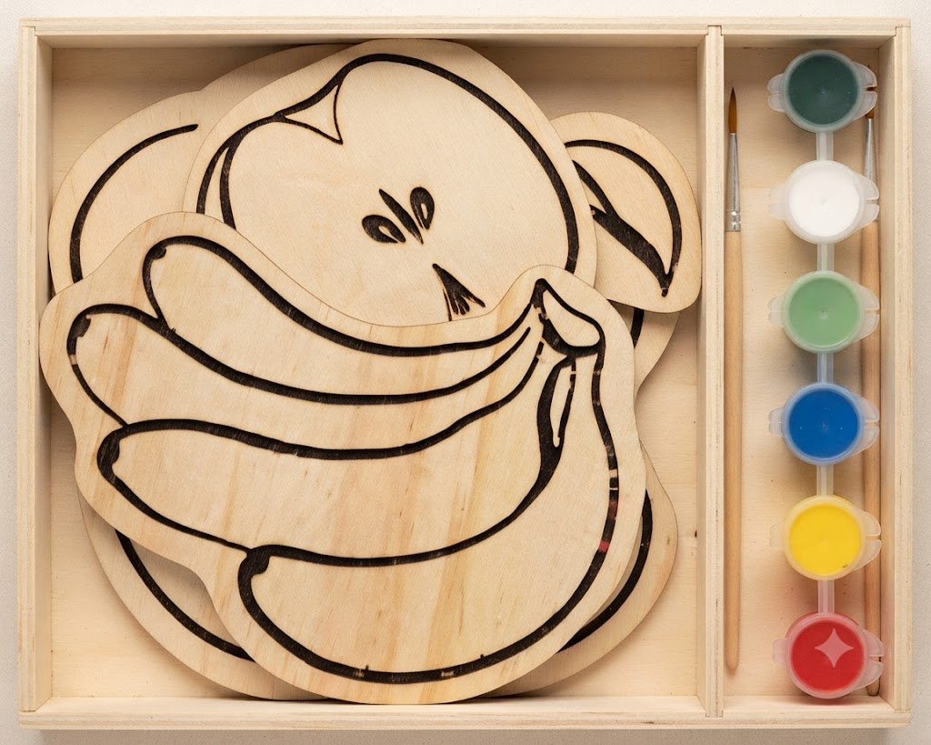 Coloring wood figures
